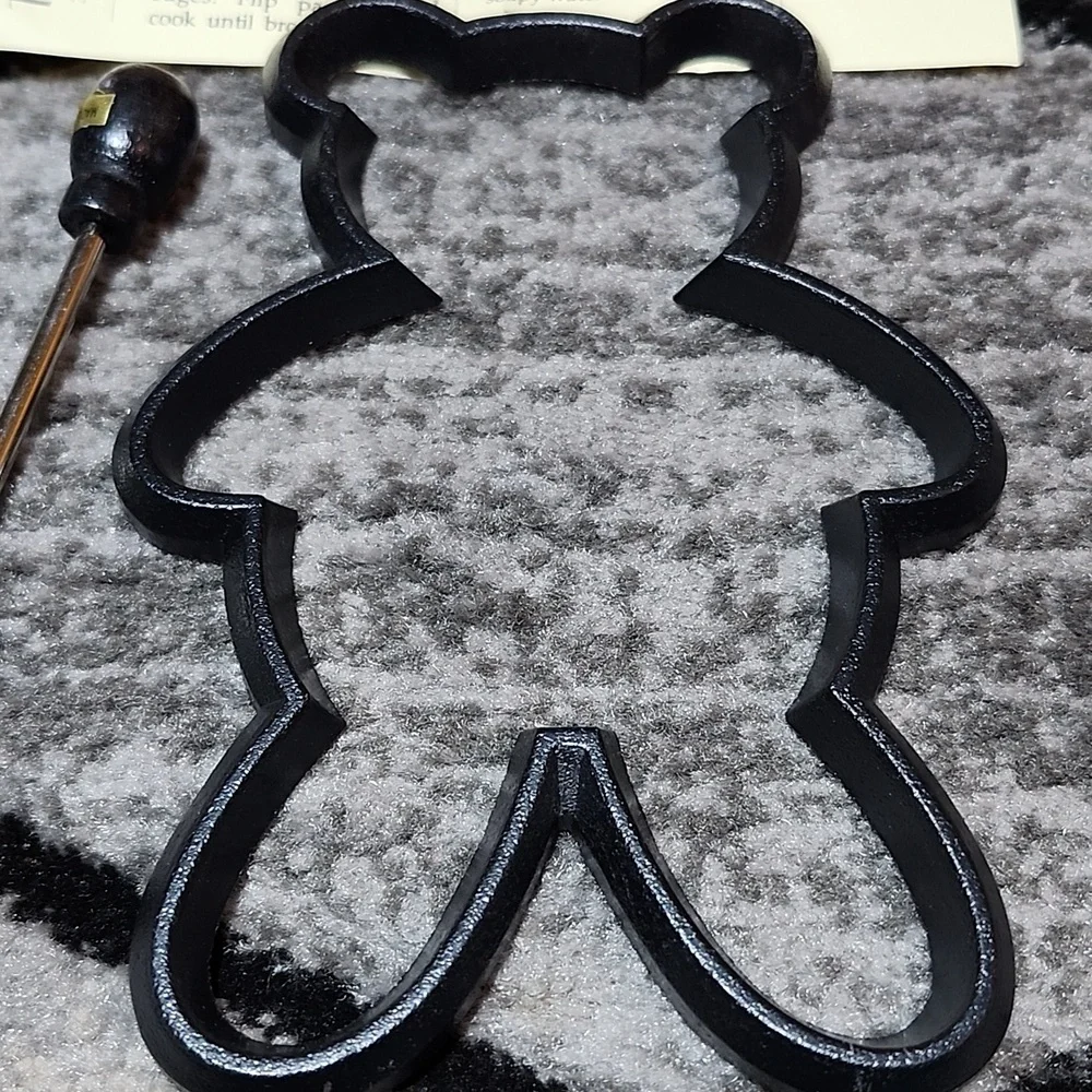 PAMPERED CHEF NONSTICK CAST-ALUMINUM BEAR-RABBIT MOLD